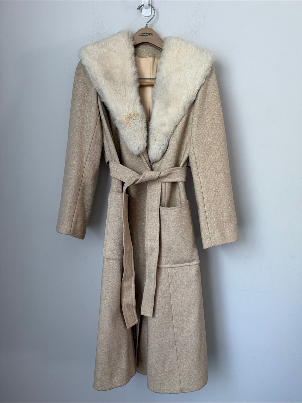 Vintage Fur Collar Belted Maxi Coat Beige M ©️